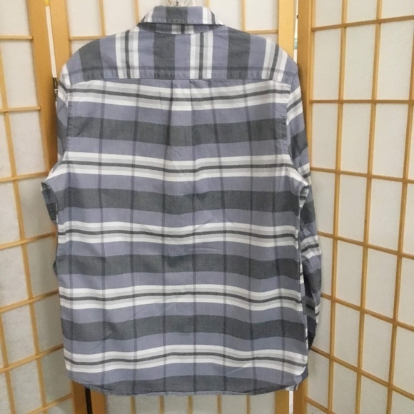 GAP Classic Fit Button Down - Picture 4 of 4